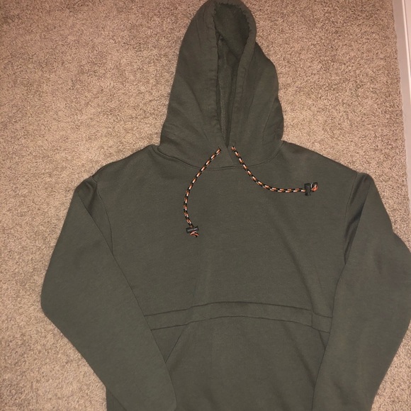 Basic Hoodie - Picture 2 of 3
